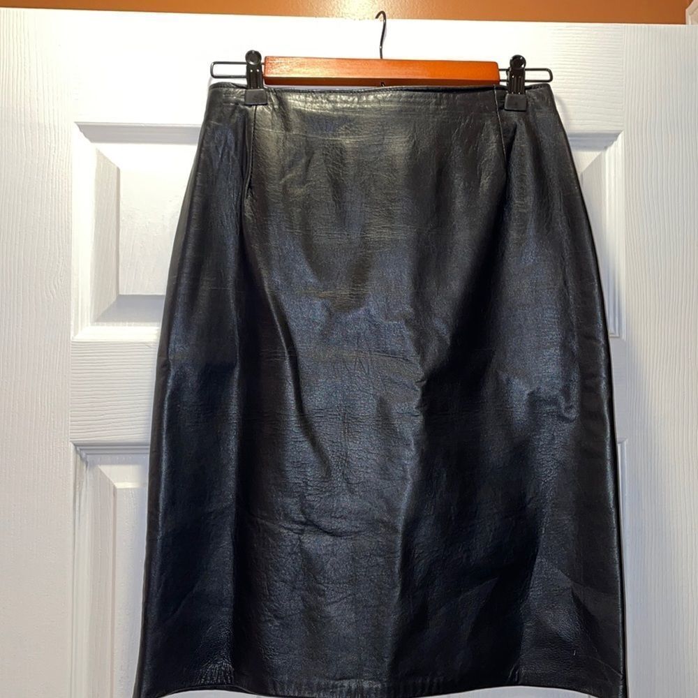 Chic Black Pencil Skirt